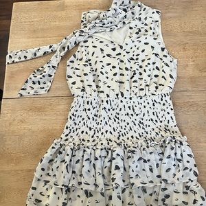 Sleeveless shoulder puff dress brand new